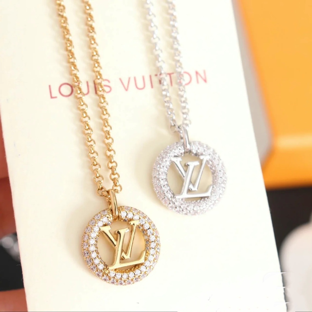 Louis Vuitton Diamond Wrap Round Hollow LV Necklace - Best Replica Jewelry™