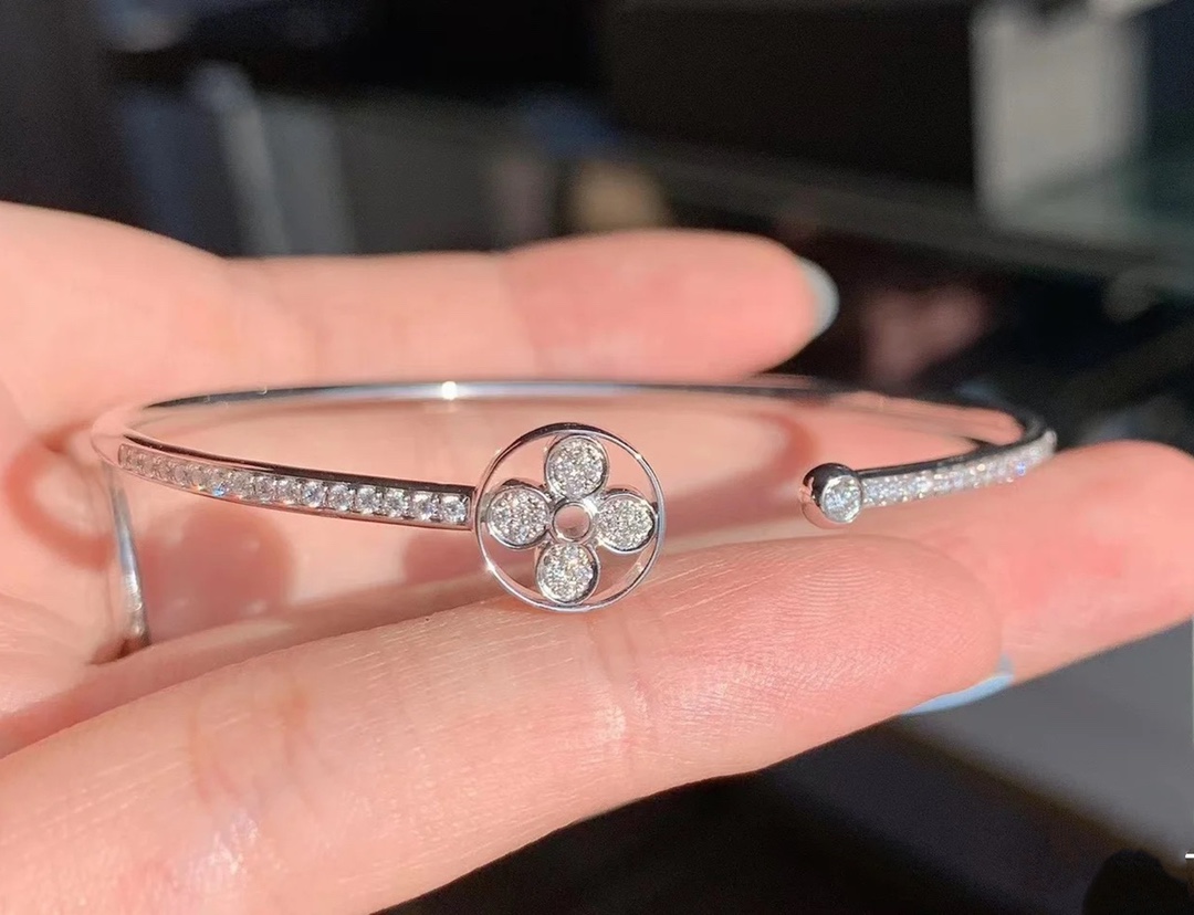 Louis Vuitton Dainty Diamond Open Cuff Bangle Bracelet - Best Replica Jewelry™