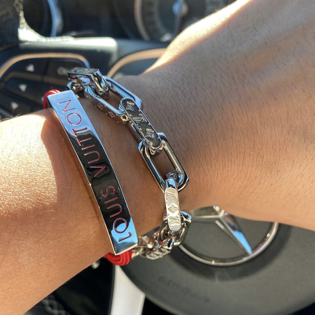 Louis Vuitton Silver Chunky Mens Bracelet - Best Replica Jewelry™