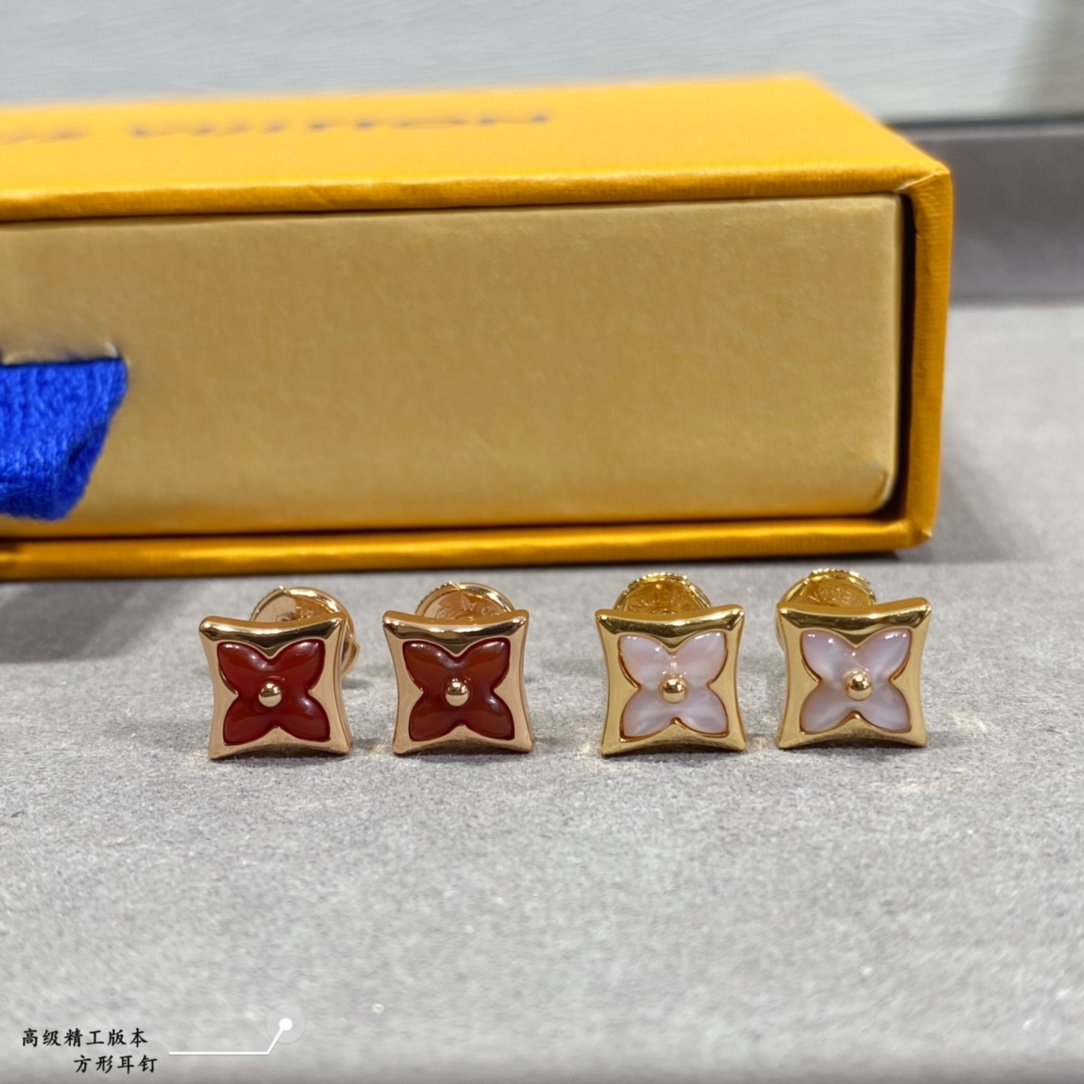 Louis Vuitton Star Stud Earrings - Best Replica Jewelry™