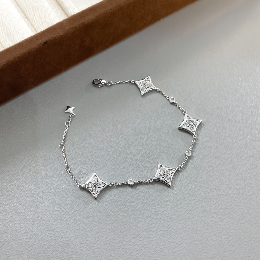 Louis Vuitton 4 Motifs Diamond Star Bracelet - Best Replica Jewelry™