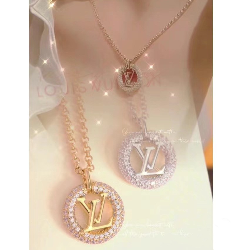 Louis Vuitton Diamond Wrap Round Hollow LV Necklace - Best Replica Jewelry™