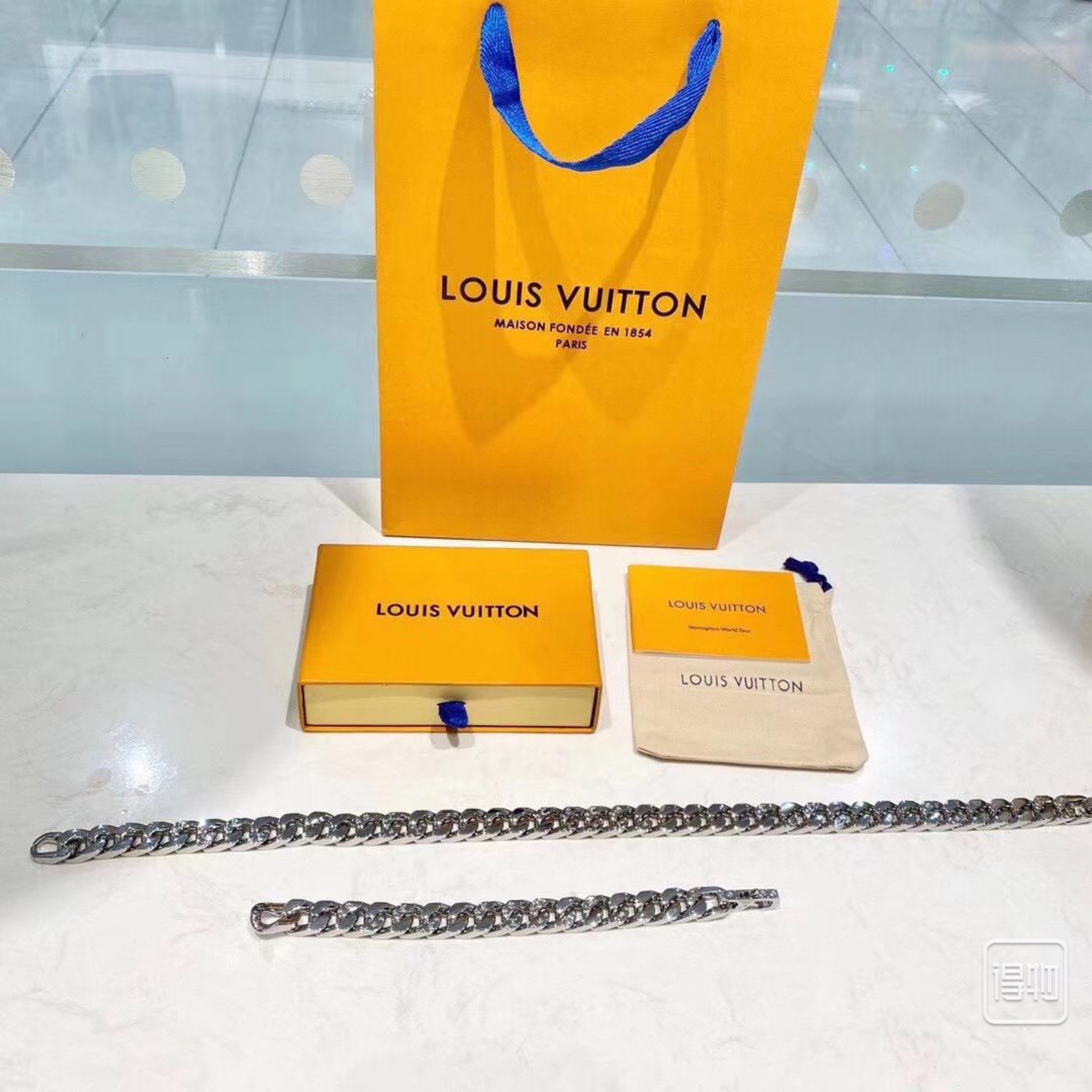 Louis Vuitton Flat Chunky Cuban Chain Bracelet Necklace Mens - Best Replica Jewelry™