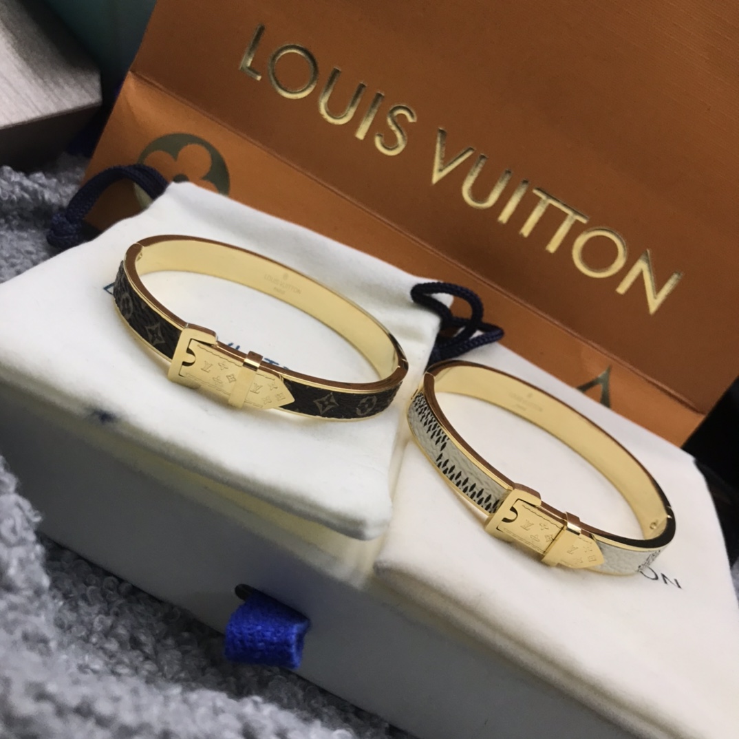 Louis Vuitton Leather Couple Bangle Bracelet - Best Replica Jewelry™