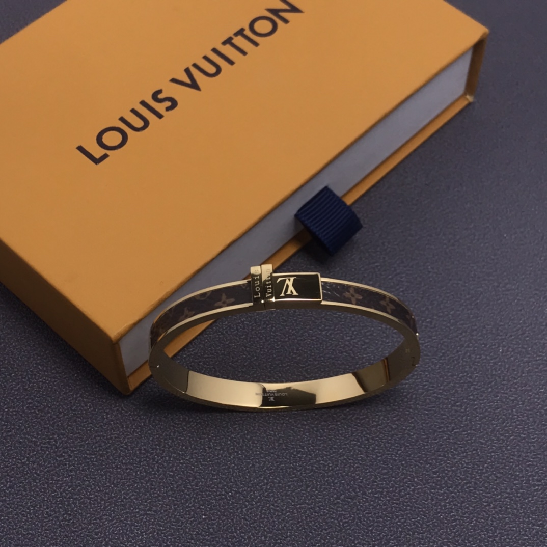 Louis Vuitton Leather Golden Bangle Bracelet - Best Replica Jewelry™