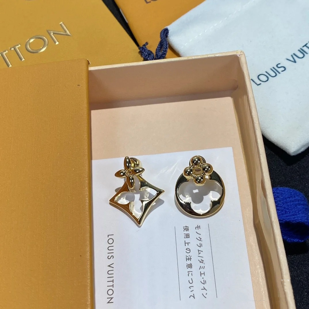 Louis Vuitton Asymmetric Hollow Stud Earrings - Best Replica Jewelry™