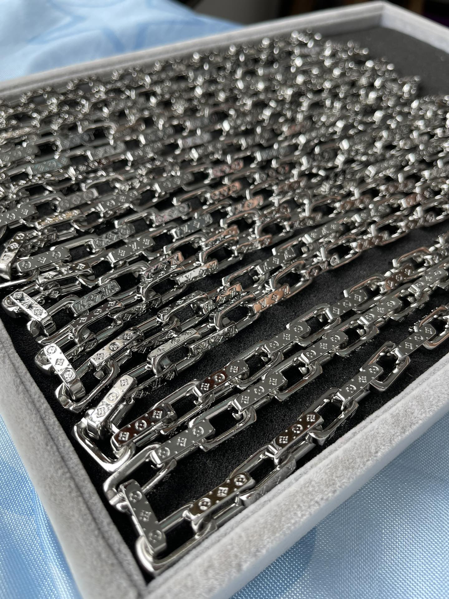 Louis Vuitton Monogram Men's Silver Necklace - Best Replica Jewelry™