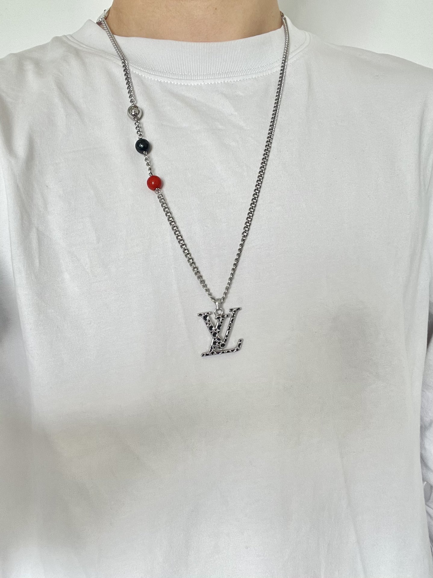 Louis Vuitton Pumpkin LV Pendant Necklace - Best Replica Jewelry™