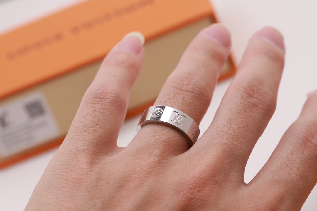 Louis Vuitton Men's Wide Band Ring - Best Replica Jewelry™
