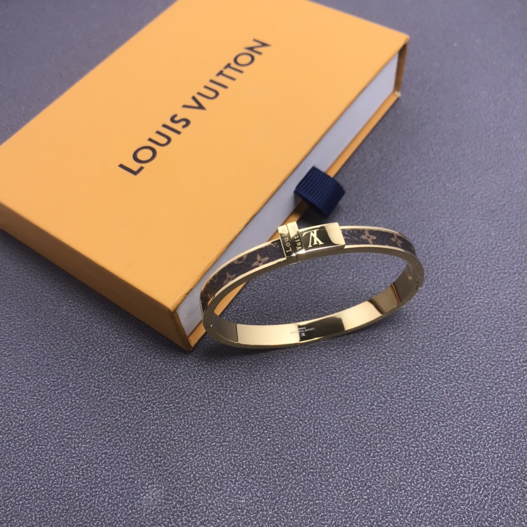 Louis Vuitton Leather Golden Bangle Bracelet - Best Replica Jewelry™