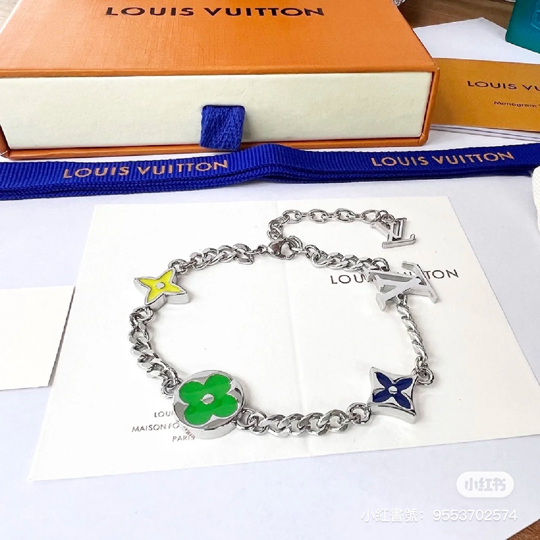 Louis Vuitton 4 Motifs Green Yellow Star Sun Blossom Chain Bracelet - Best Replica Jewelry™