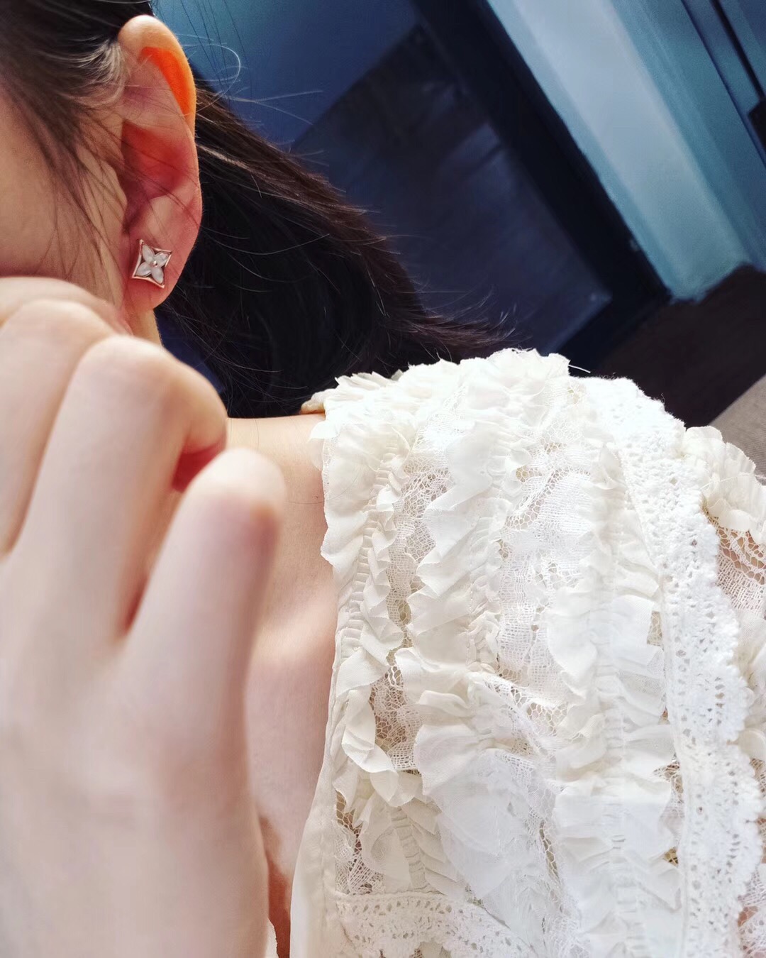 Louis Vuitton Dainty Rose Gold White Mother of Pearl Stud Earrings - Best Replica Jewelry™