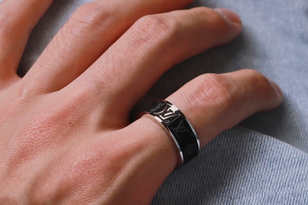 Louis Vuitton Black Leather Ring for Men - Best Replica Jewelry™