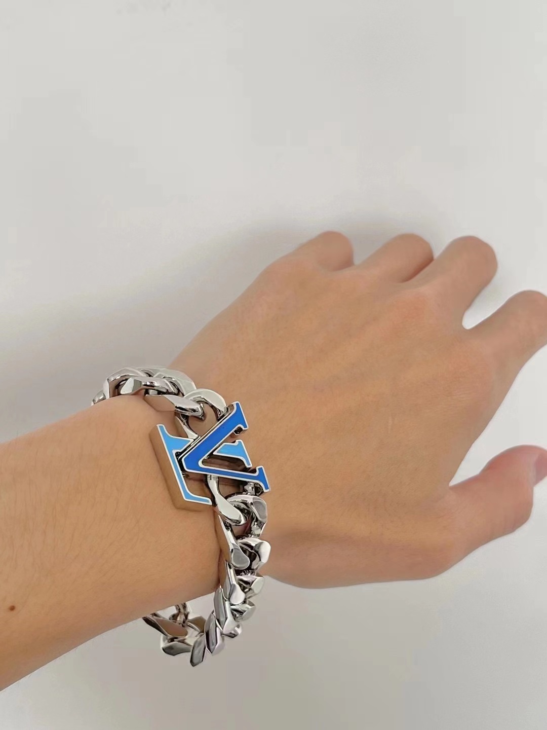 Louis Vuitton Silver Chunky Cuban Chain Blue LV Men's Bracelet - Best Replica Jewelry™