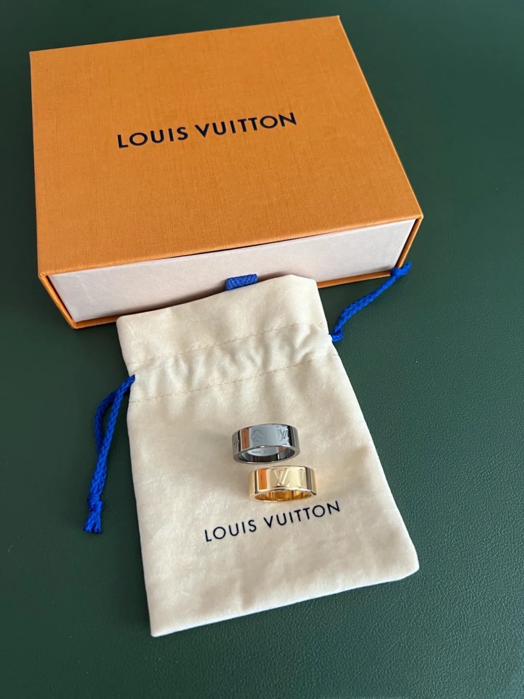 Louis Vuitton Unisex Wide Band Couple Ring - Best Replica Jewelry™