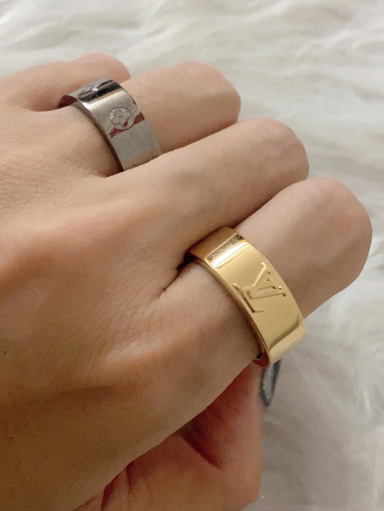 Louis Vuitton Unisex Wide Band Couple Ring - Best Replica Jewelry™