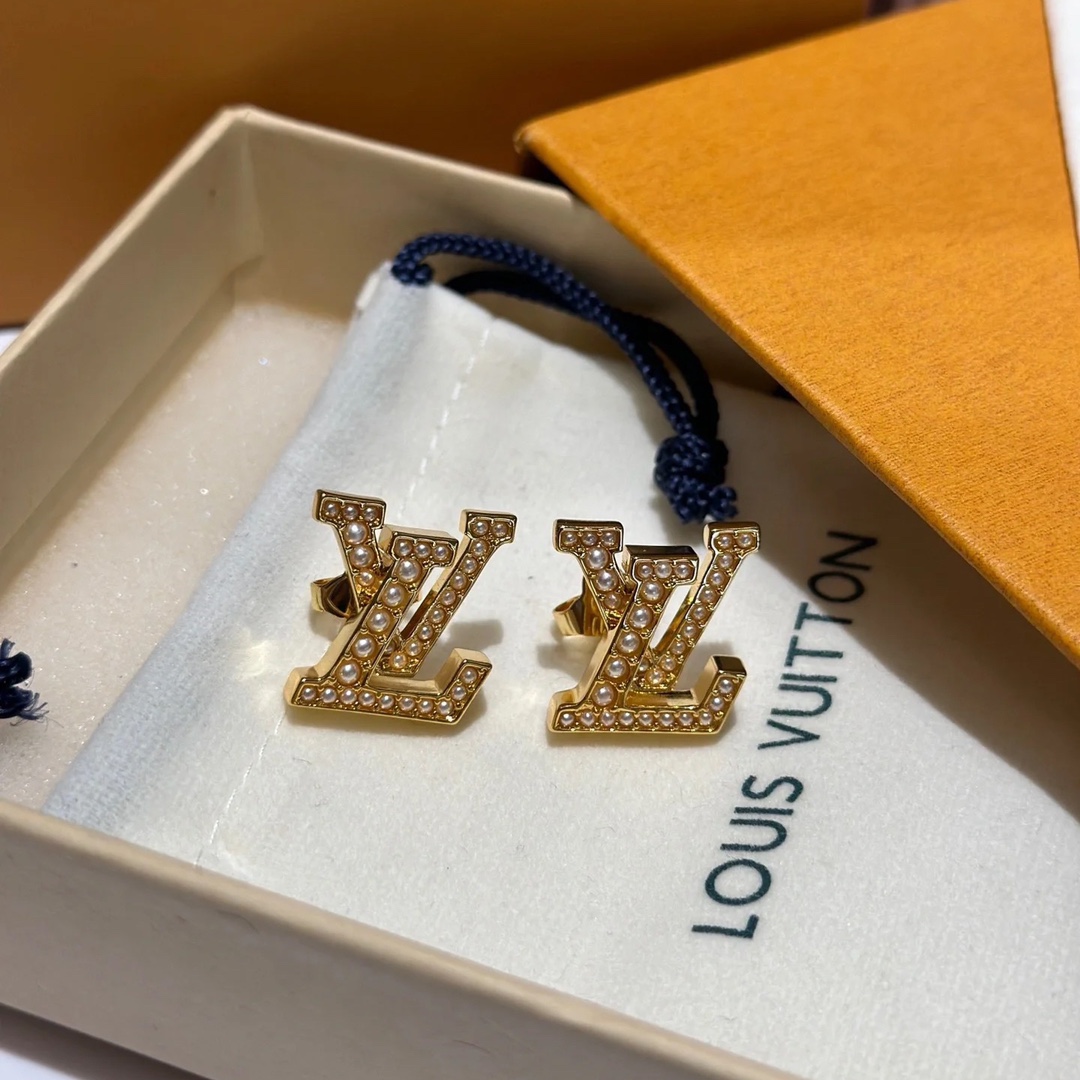 Louis Vuitton Pearl Paved LV Letter Stud Earrings - Best Replica Jewelry™