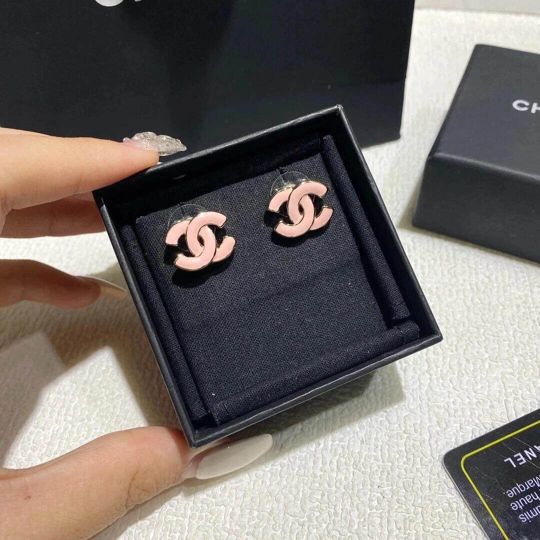 Chanel Pink Enamel CC Earrings - Best Replica Jewelry™