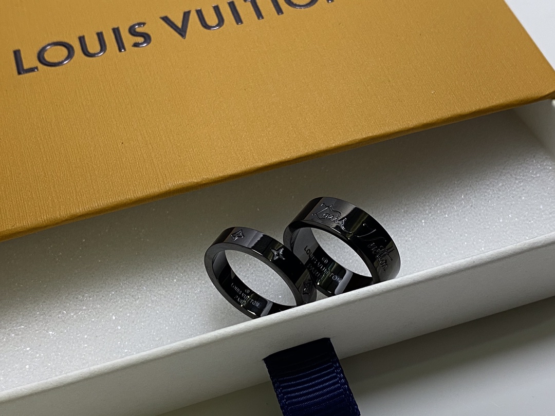 Louis Vuitton You and Me Couple Ring - Best Replica Jewelry™