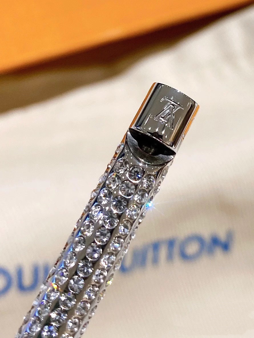 Louis Vuitton Diamond Whistle Pendant Necklace - Best Replica Jewelry™