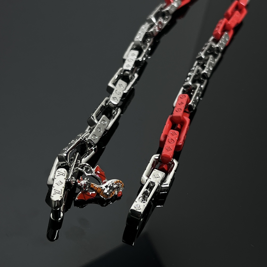 Louis Vuitton Dinosaur Charm Monogram Necklace - Best Replica Jewelry™