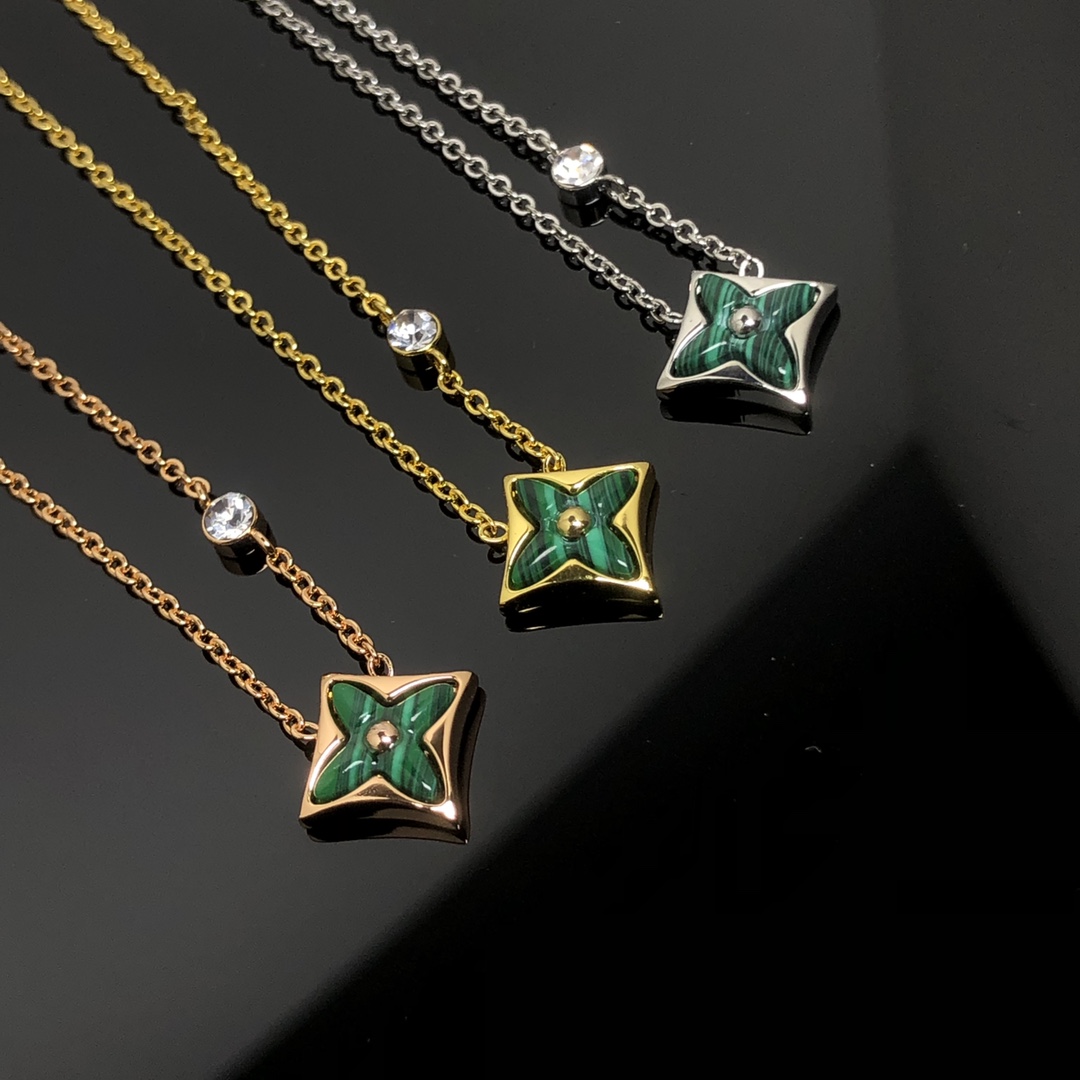 Louis Vuitton 1 Motif BB Star Pendant Necklace - Best Replica Jewelry™