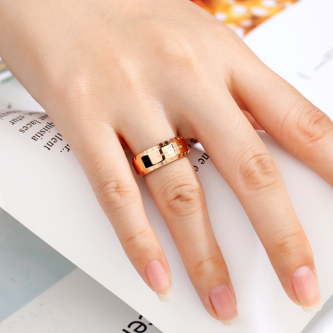 Louis Vuitton Unisex Wide Ring - Best Replica Jewelry™