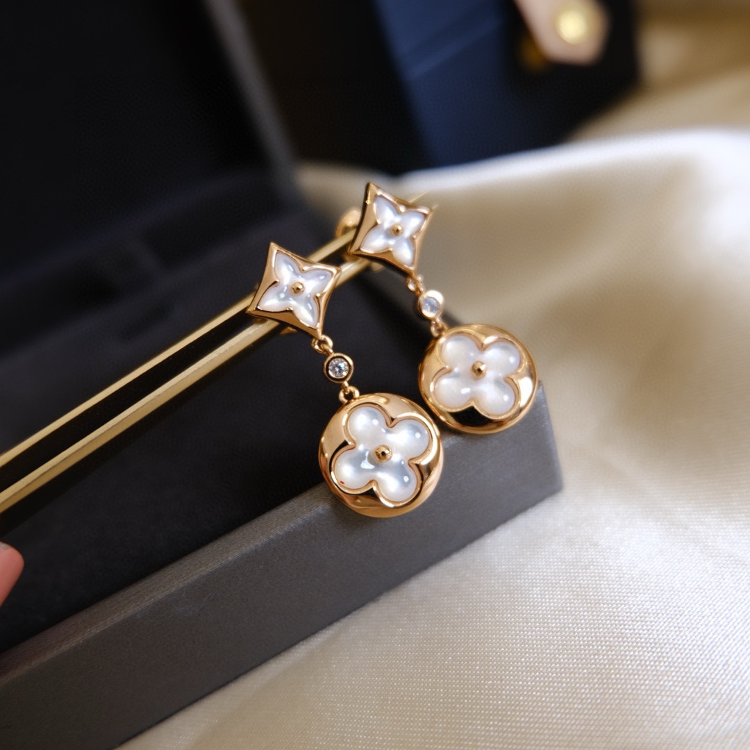 Louis Vuitton Color Blossom Long Earrings - Best Replica Jewelry™