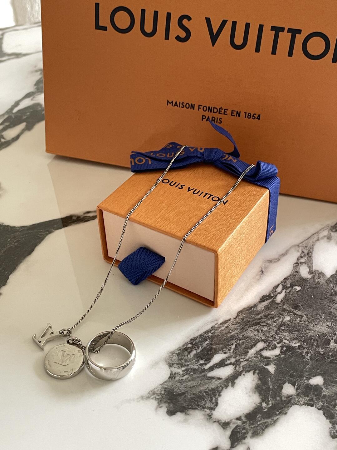 Louis Vuitton Three Pendents Monogram Necklace - Best Replica Jewelry™