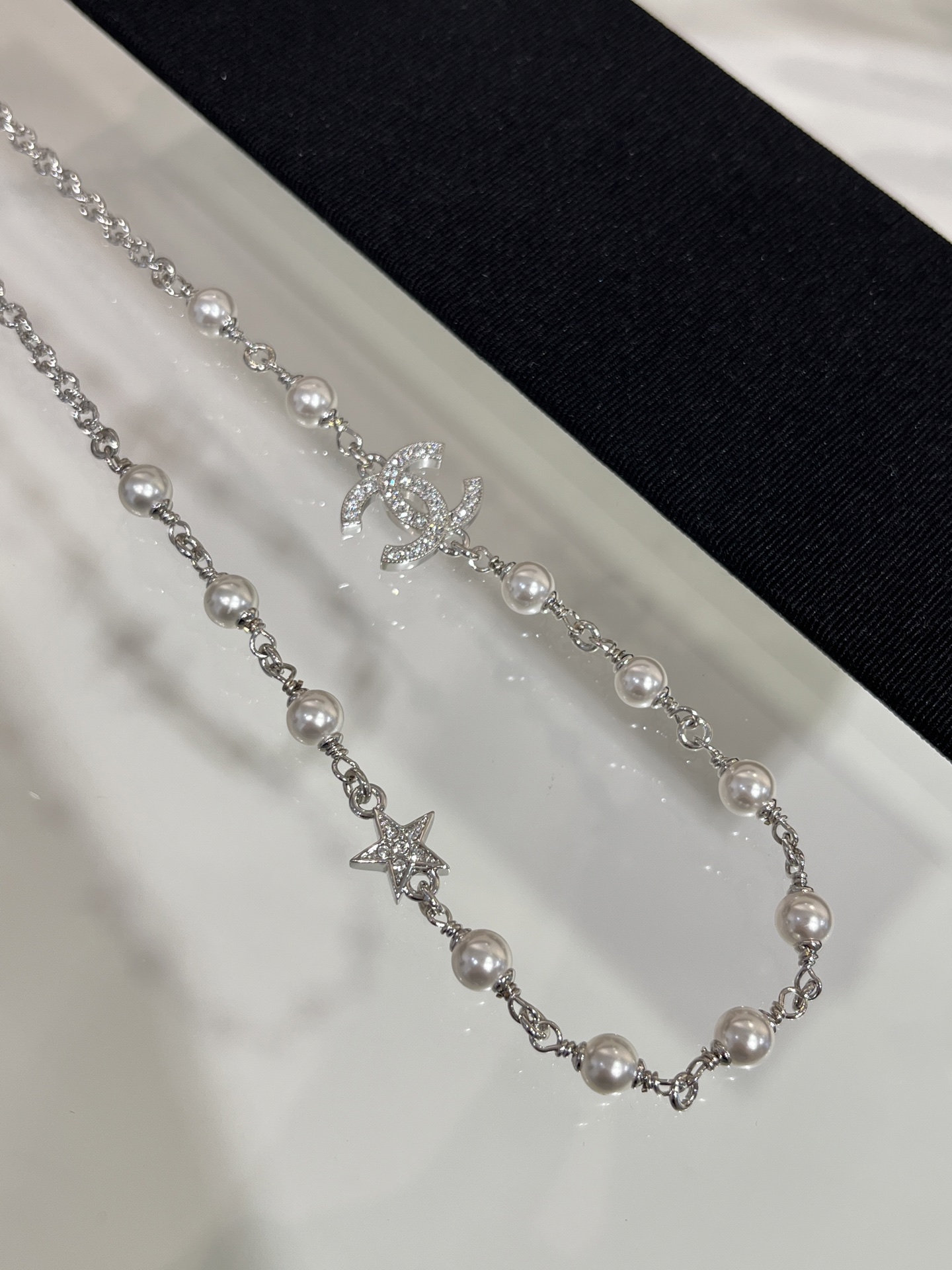 Chanel Pearl Floating CC Charm Silver Necklace - Best Replica Jewelry™