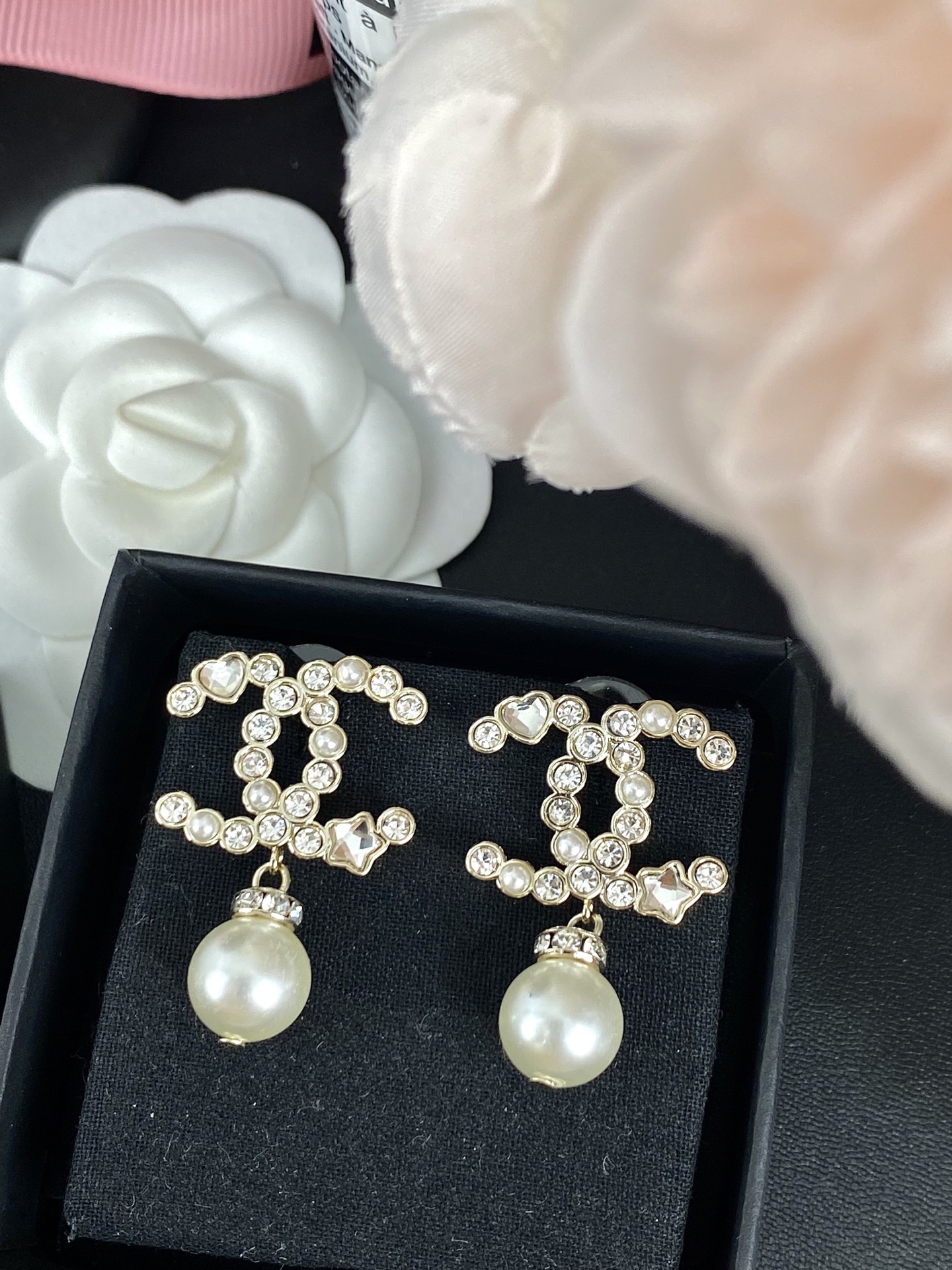Chanel Pink Crystal Pearl Dangle Rhinestone CC Earrings - Best Replica Jewelry™