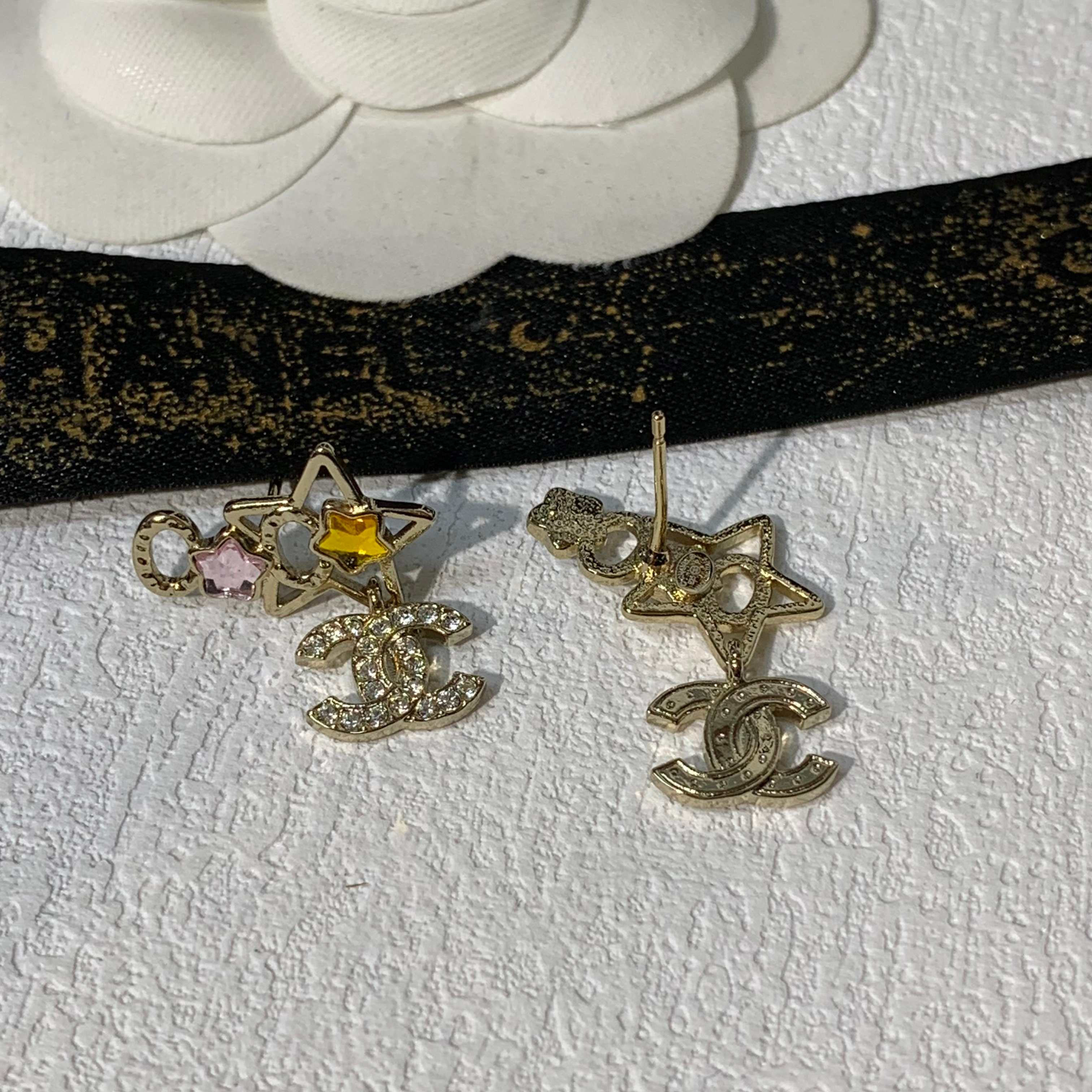 Chanel Asymmetric Color Gem Star Coco Drop Earrings - Best Replica Jewelry™