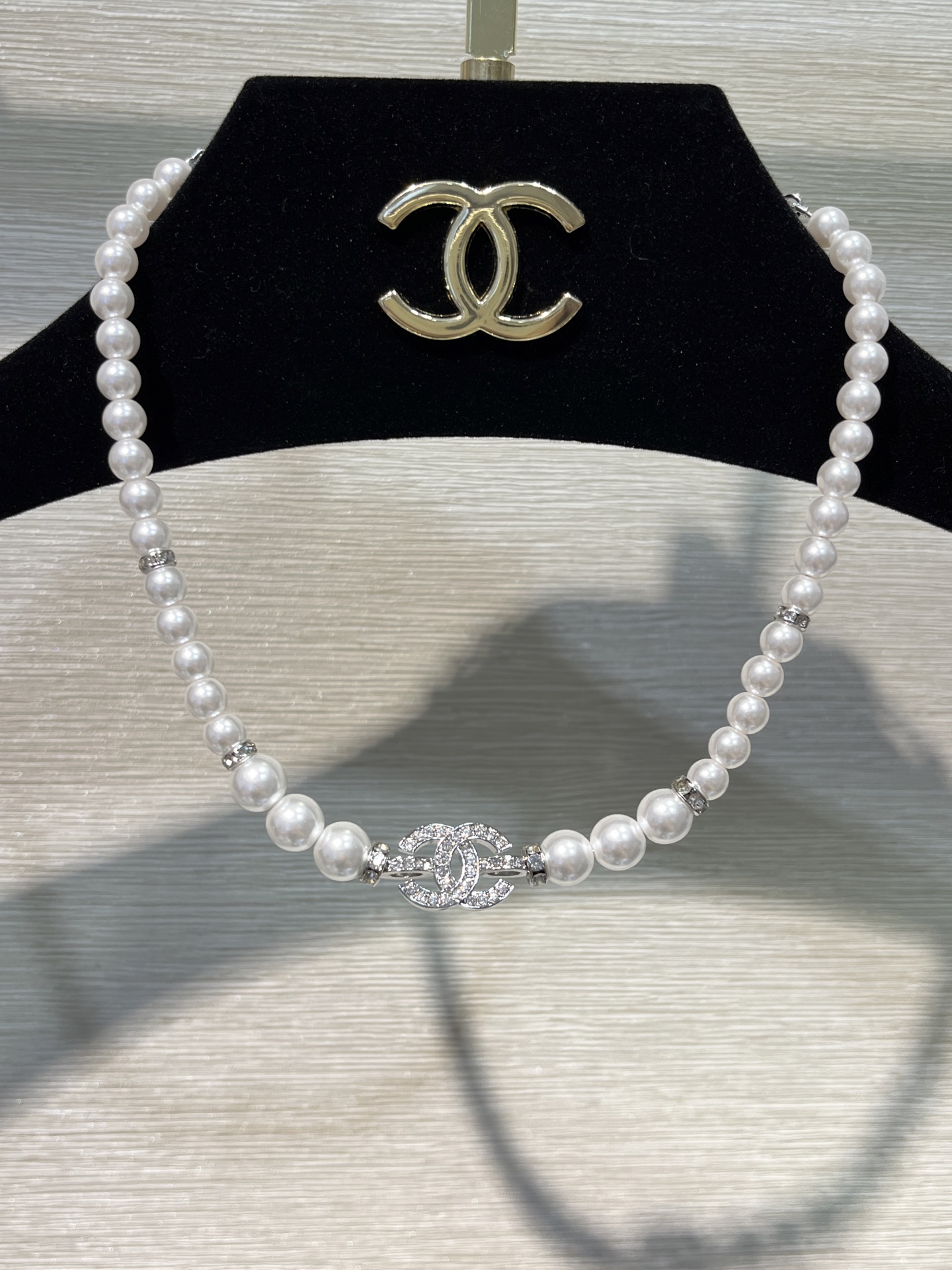 Chanel Full Diamond Paved CC Pendant Pearl Choker Necklace - Best Replica Jewelry™