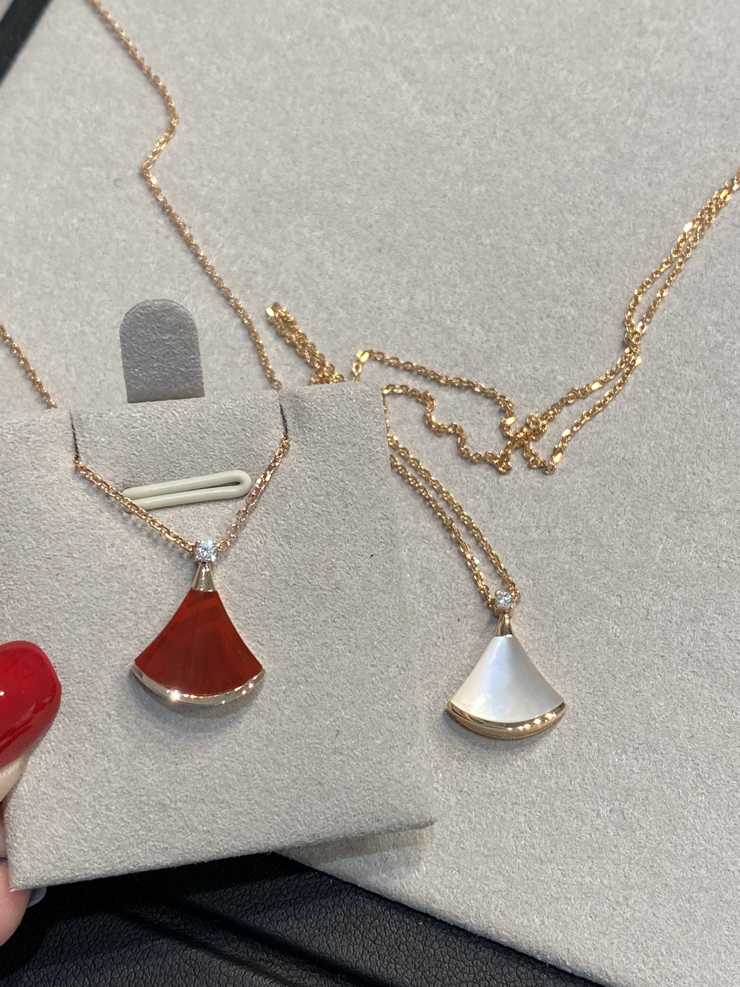 Bvlgari Divas' Dream Rose Gold Necklace - Best Replica Jewelry™