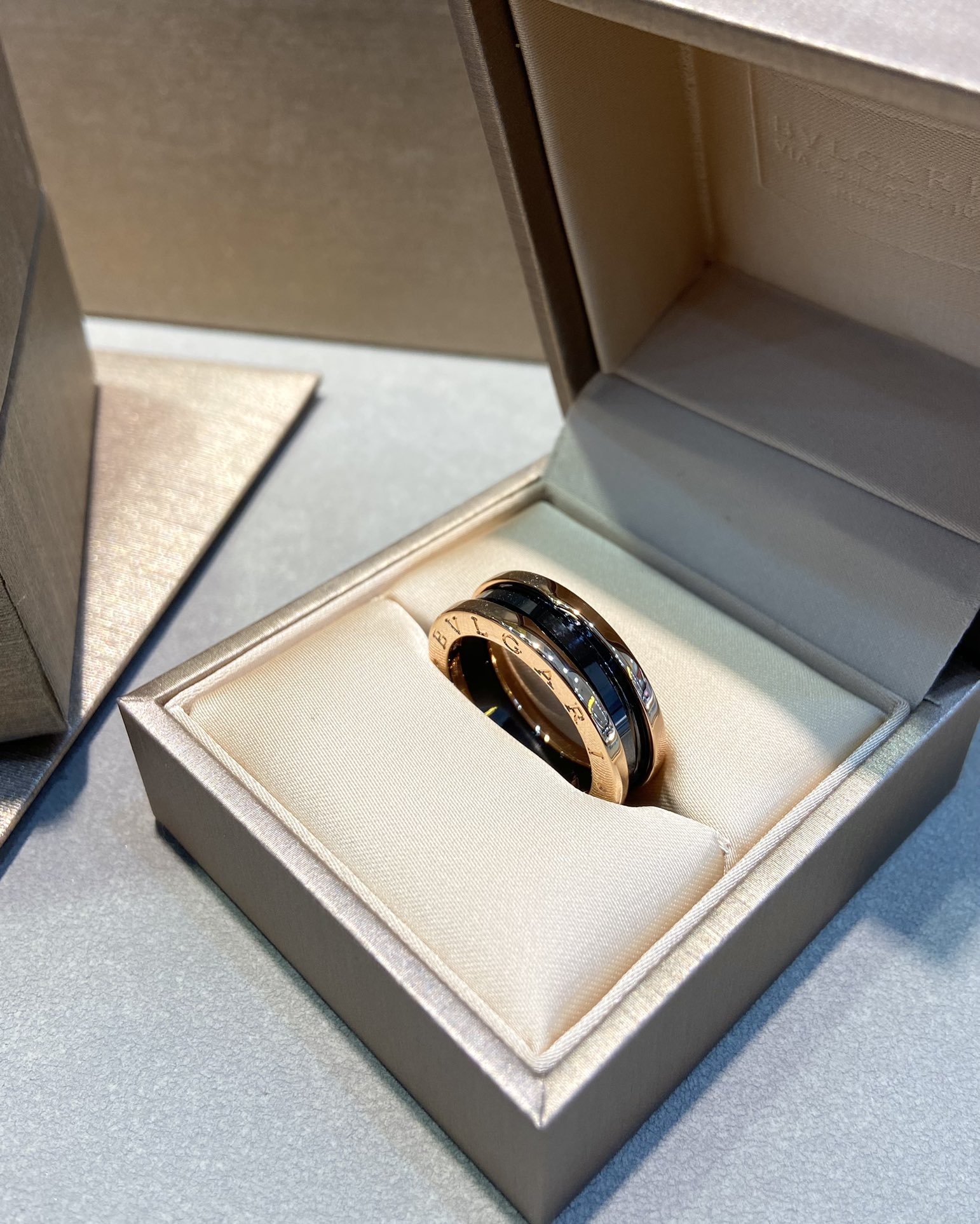 Bvlgari Rose Gold and Black B.zero1 Ring - Best Replica Jewelry™