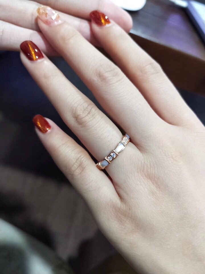 Bvlgari Rose Gold White Mother of Pearl Serpenti Viper Ring - Best Replica Jewelry™