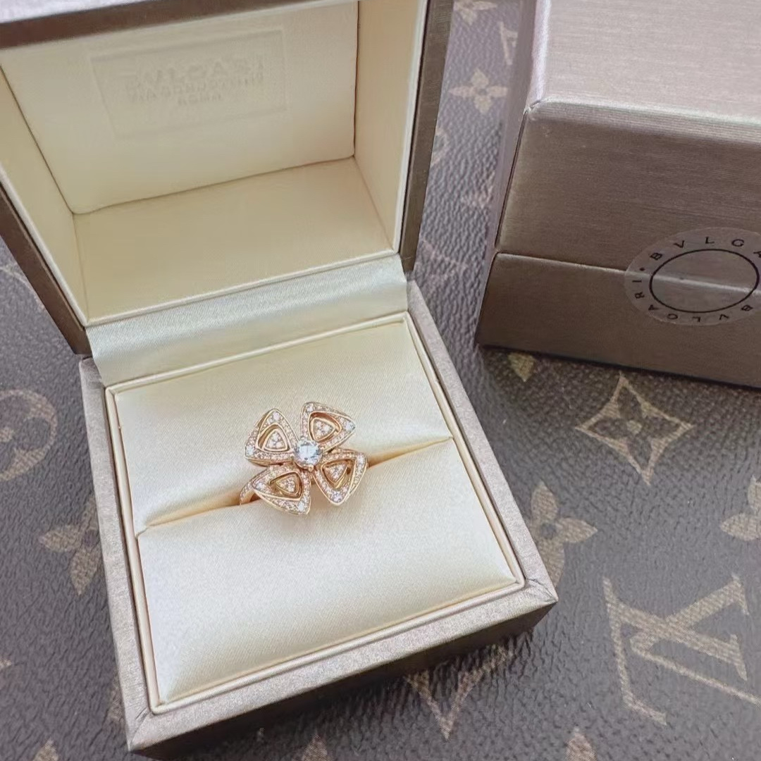 Bvlgari Fiorever Ring - Best Replica Jewelry™