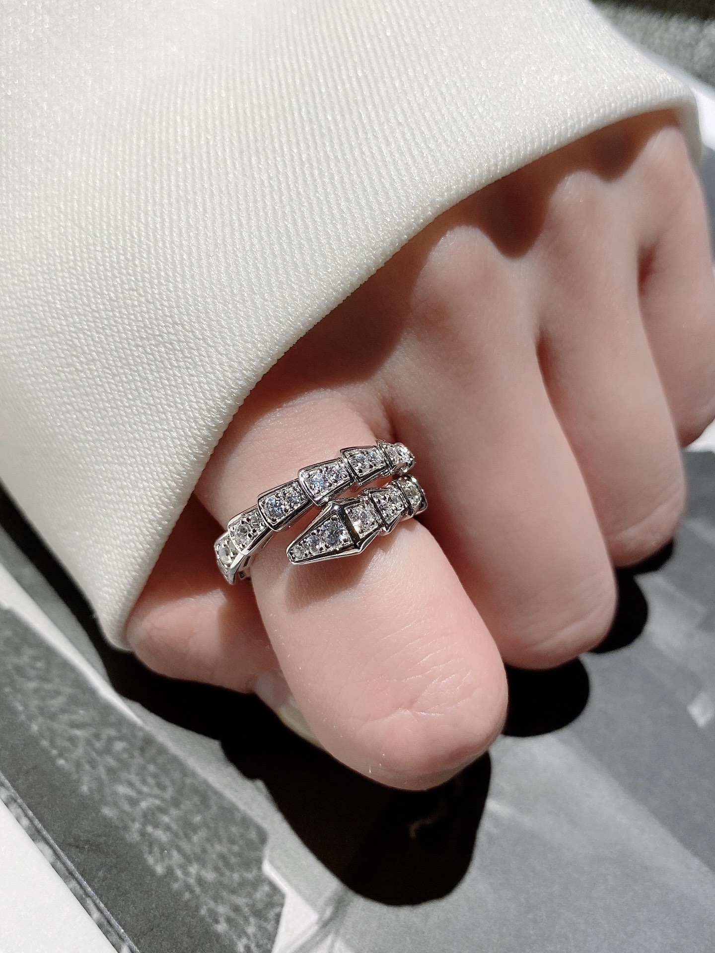 Bvlgari Full Diamond Serpenti Viper Ring - Best Replica Jewelry™