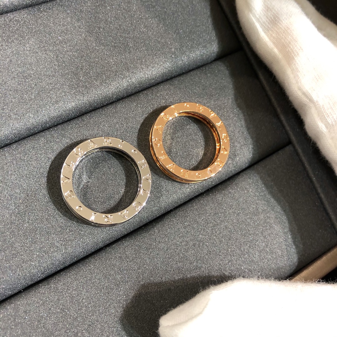 Bvlgari Diamond Paved One-band B.zero1 Ring - Best Replica Jewelry™