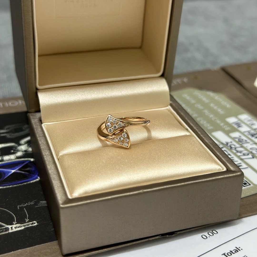 Bvlgari Diamond Divas' Dream Ring - Best Replica Jewelry™