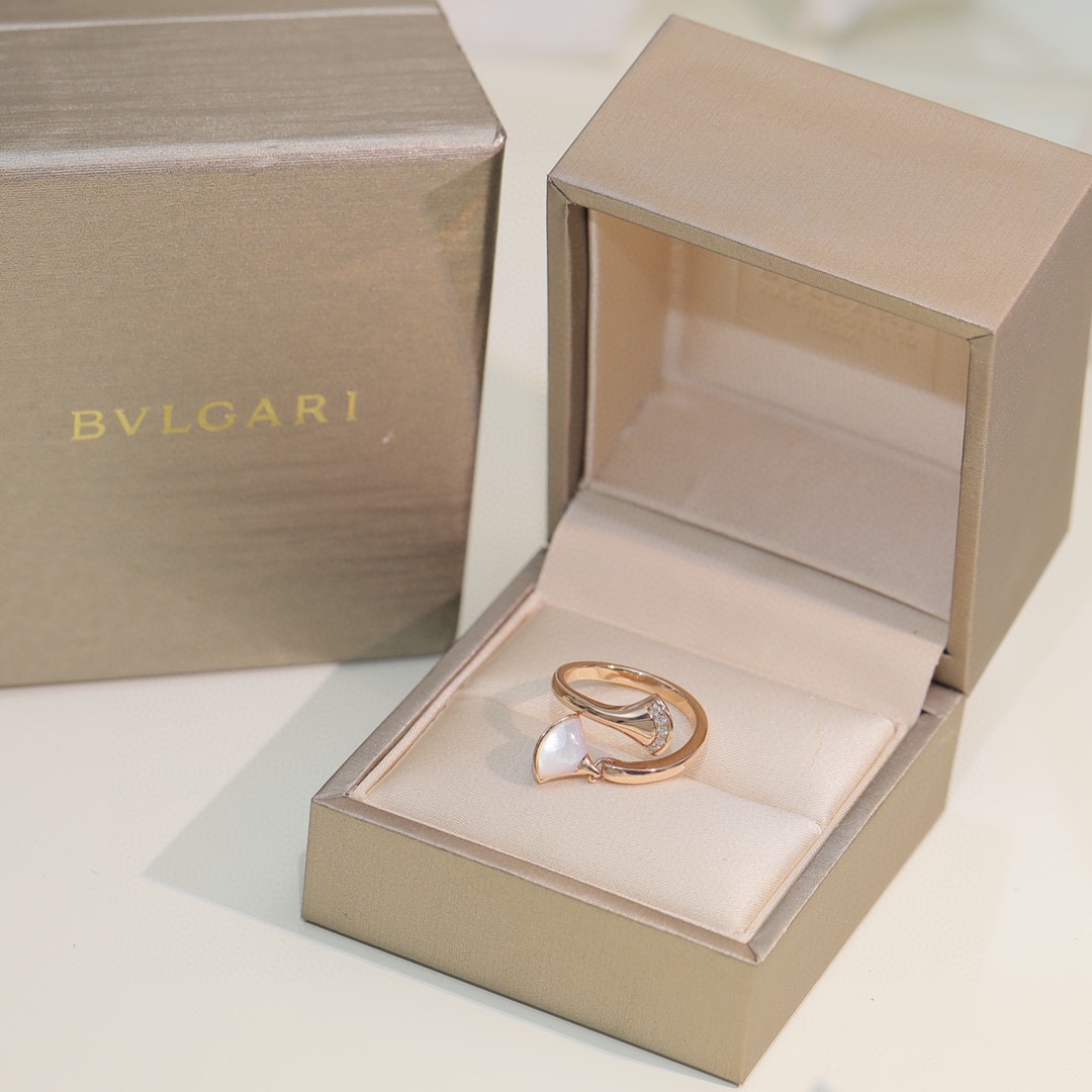 Bvlgari Rose Gold Charm Dangle Divas' Dream Ring - Best Replica Jewelry™