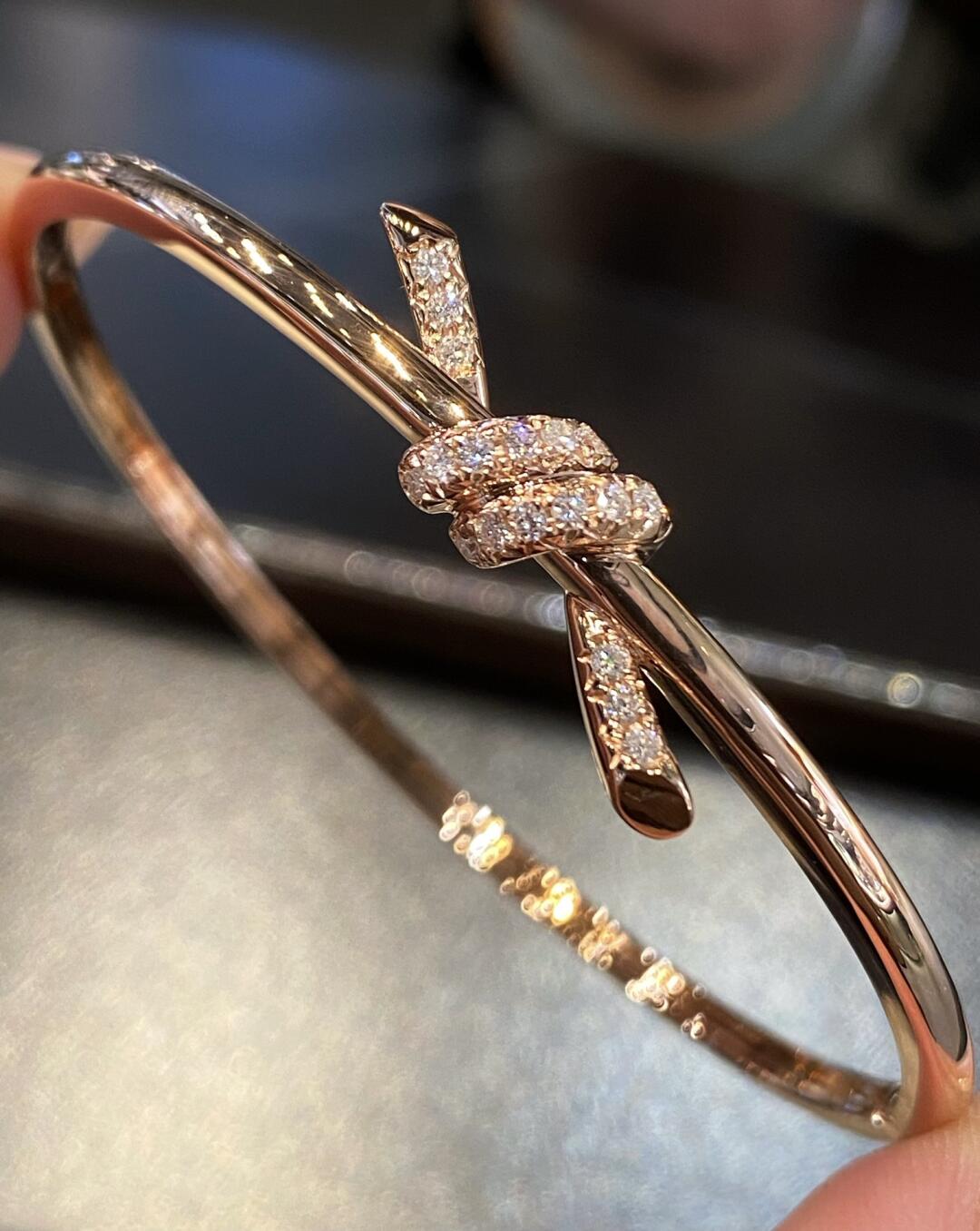 Tiffany Paved Diamond Knot Bangle Bracelet - Best Replica Jewelry™