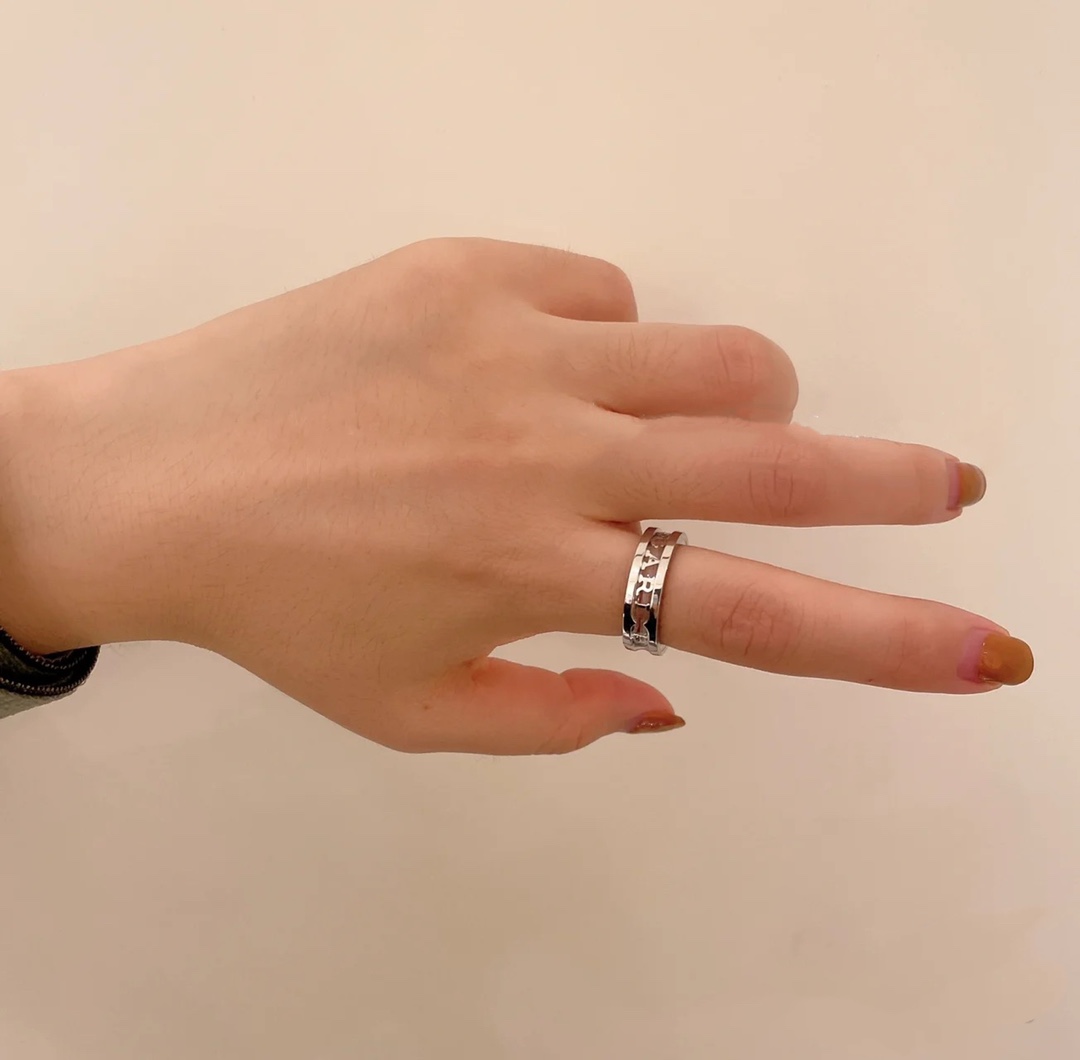 Bvlgari B.zero1 Ring Hollow Style