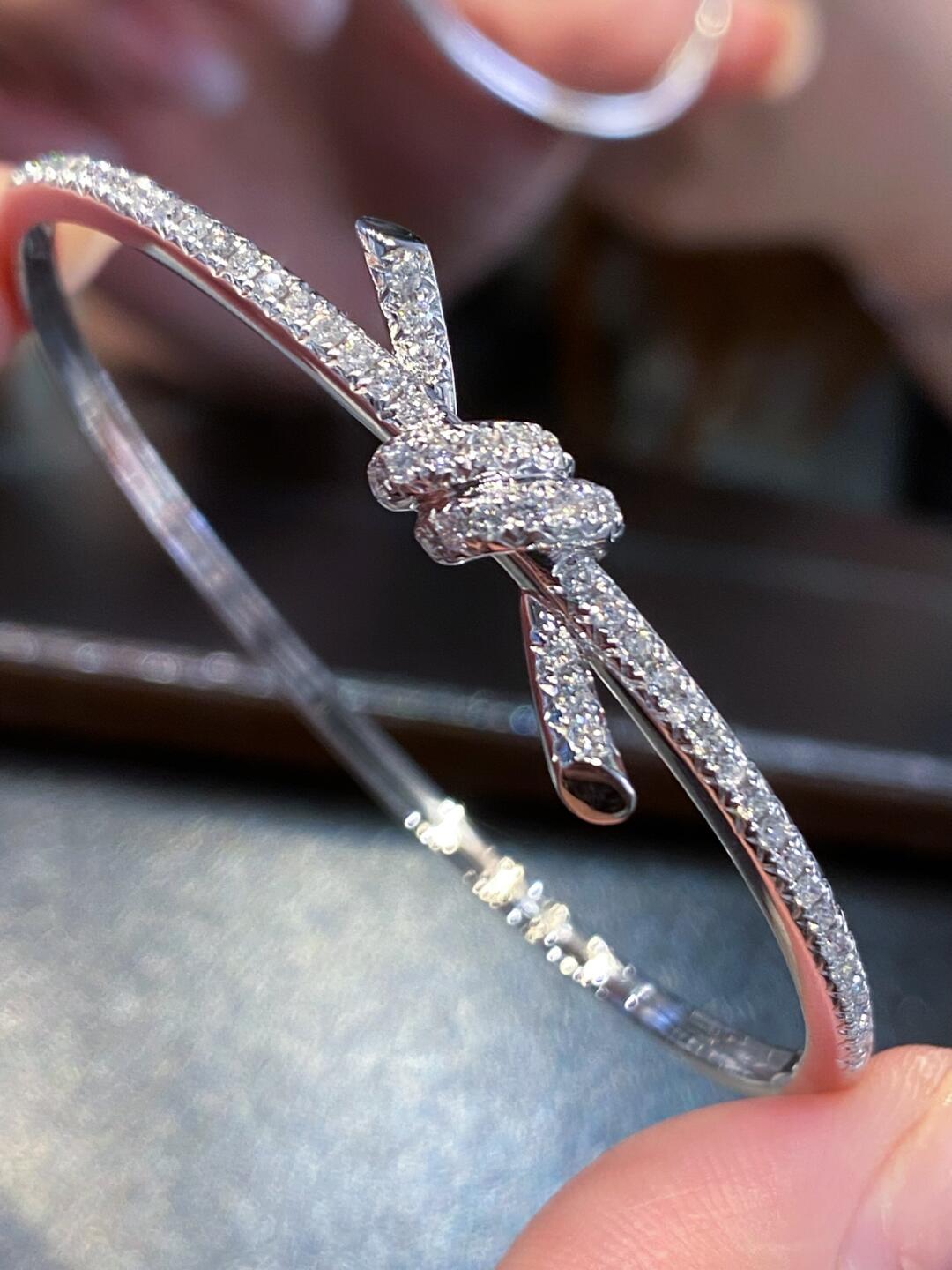 Tiffany Paved Diamond Knot Bangle Bracelet - Best Replica Jewelry™