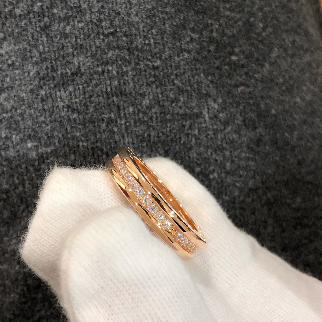 Bvlgari Diamond Paved One-band B.zero1 Ring - Best Replica Jewelry™