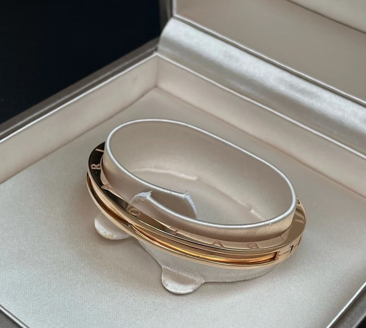 Bvlgari B.zero1 Bangle Bracelet - Best Replica Jewelry™