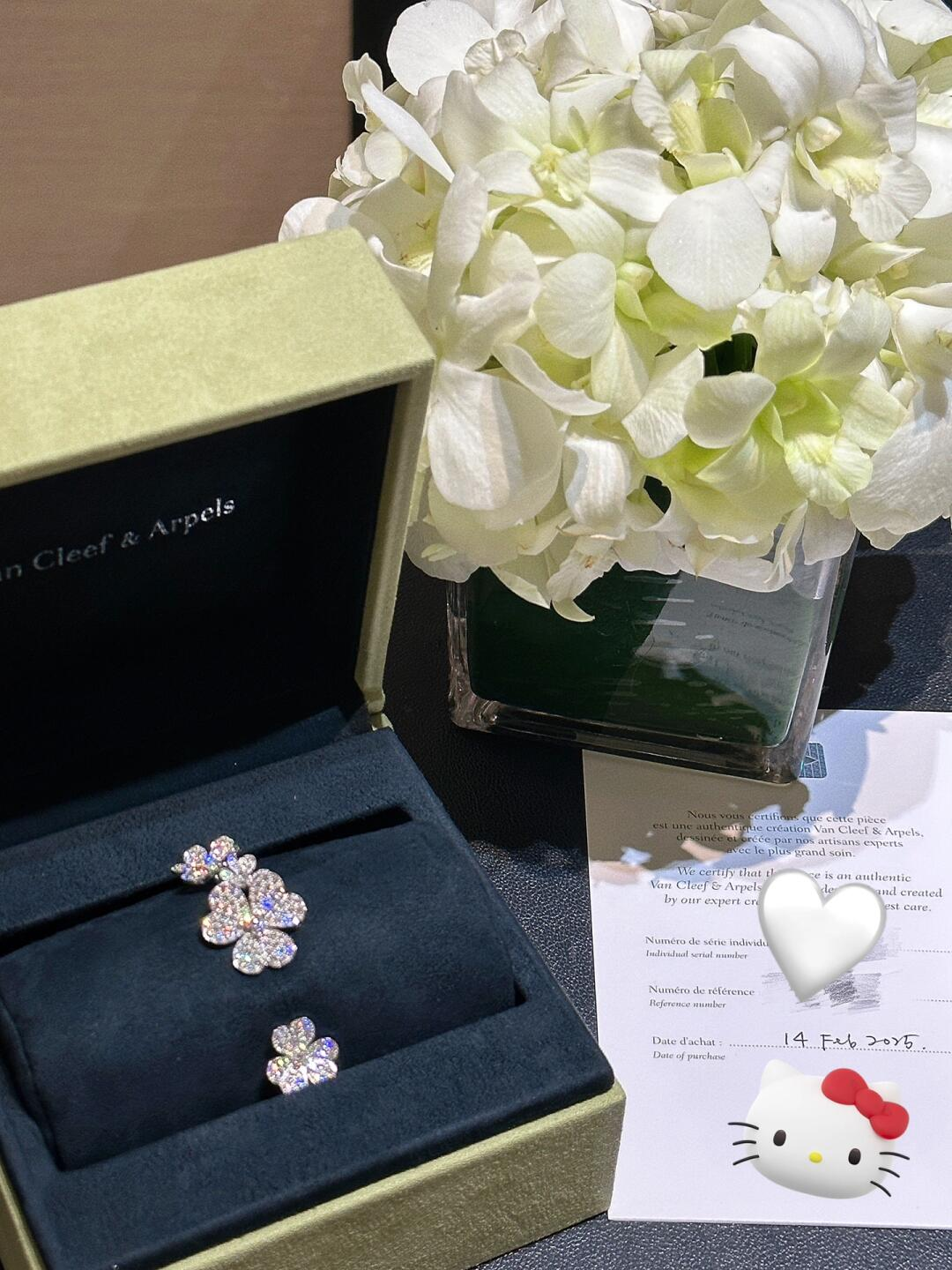 Dupe Van Cleef & Arpels Full Diamond Frivole 7 Flowers Bangle Bracelet