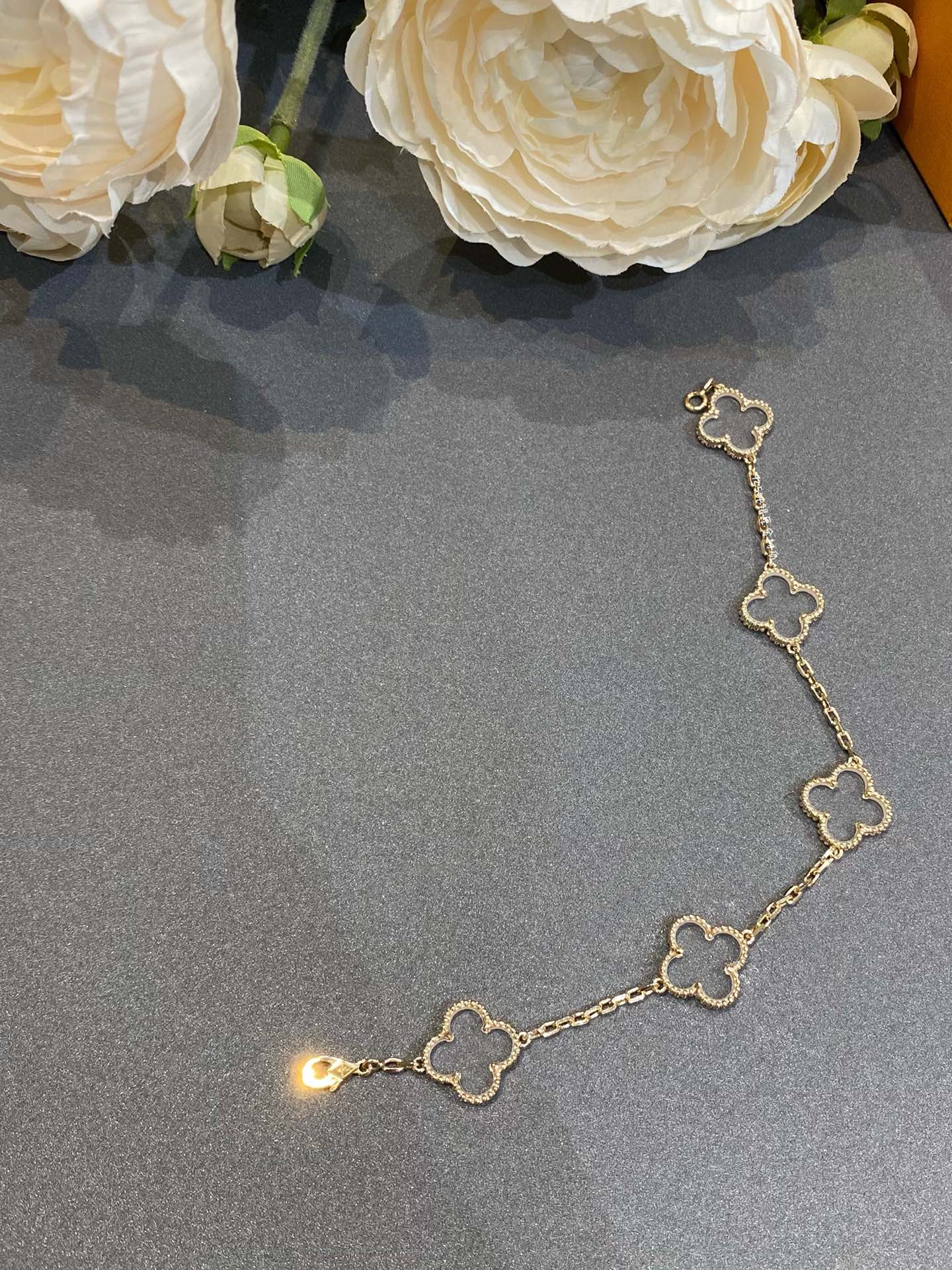 Dupe Van Cleef & Arpels Transparent Crystal Alhambra Bracelets, 5 Motifs