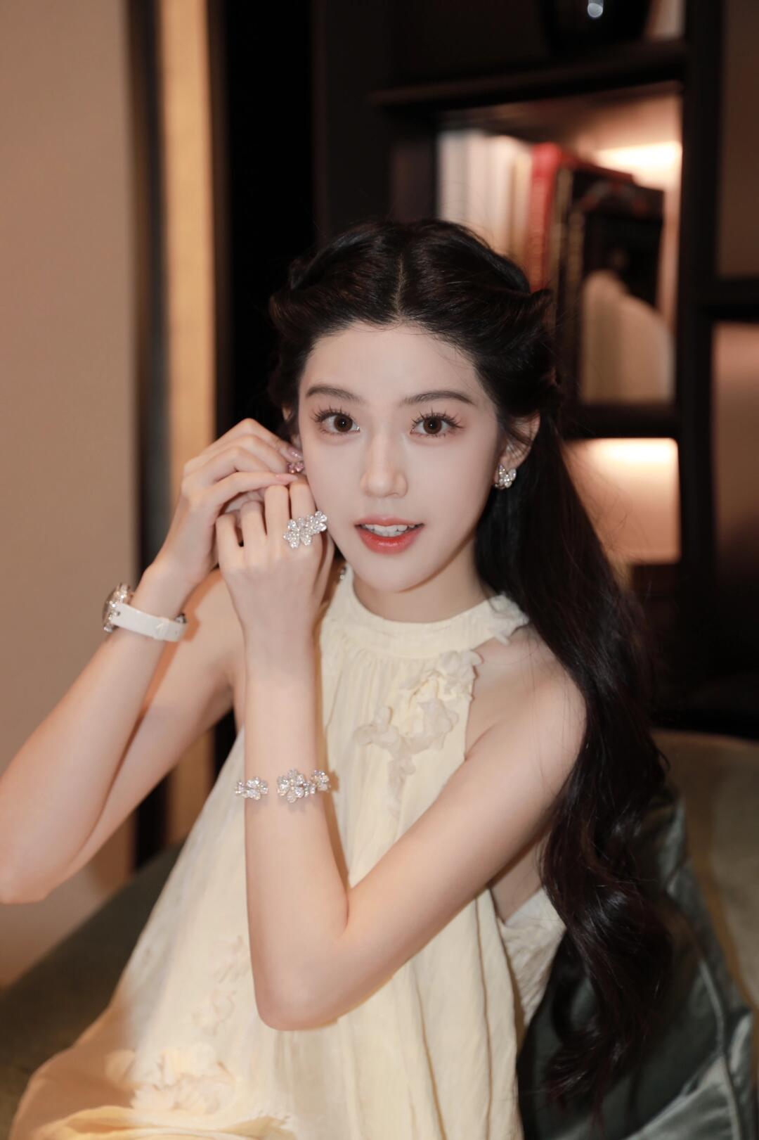 Dupe Van Cleef & Arpels Full Diamond Frivole 7 Flowers Bangle Bracelet