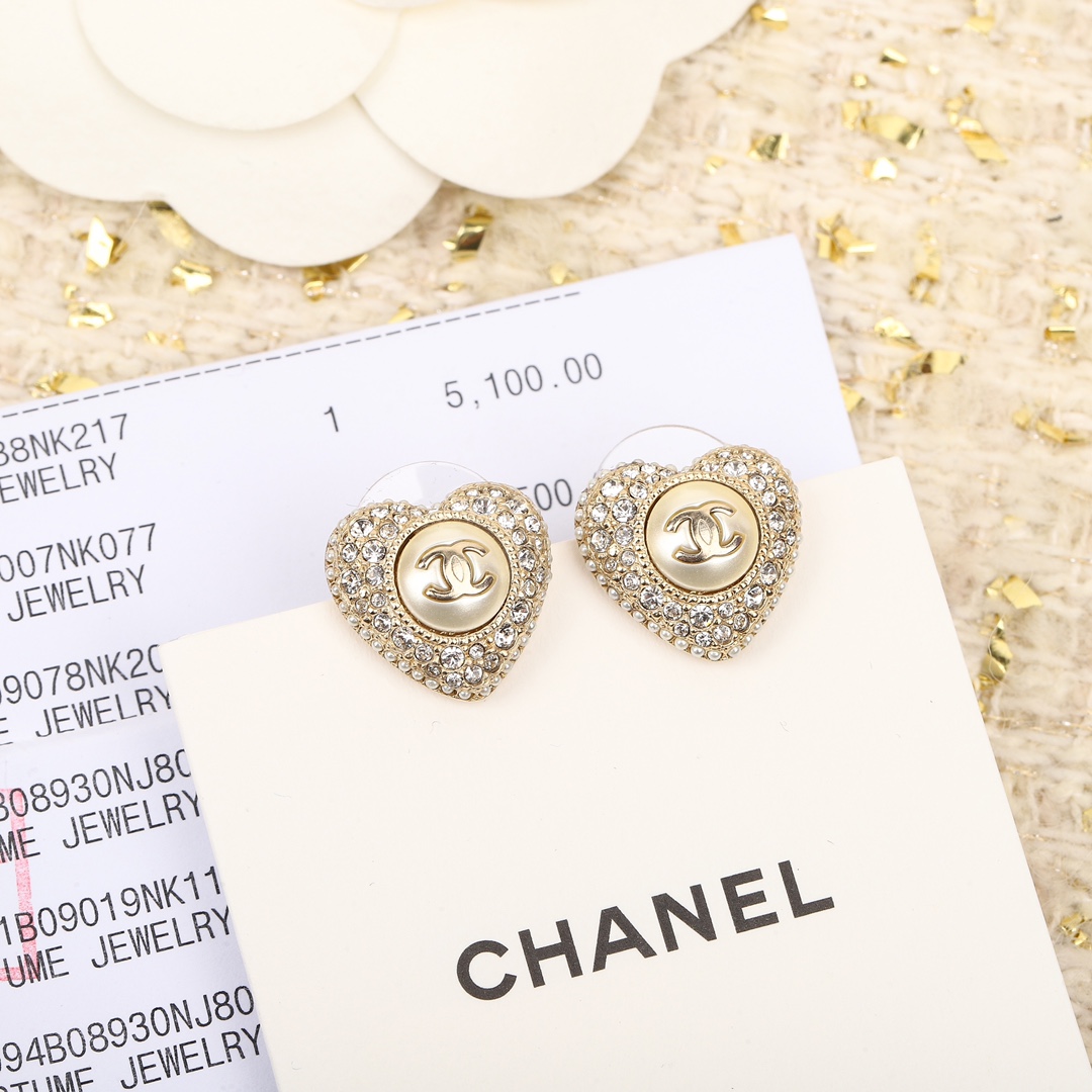 Dupe Chanel Love Heart Diamond Pave Earring